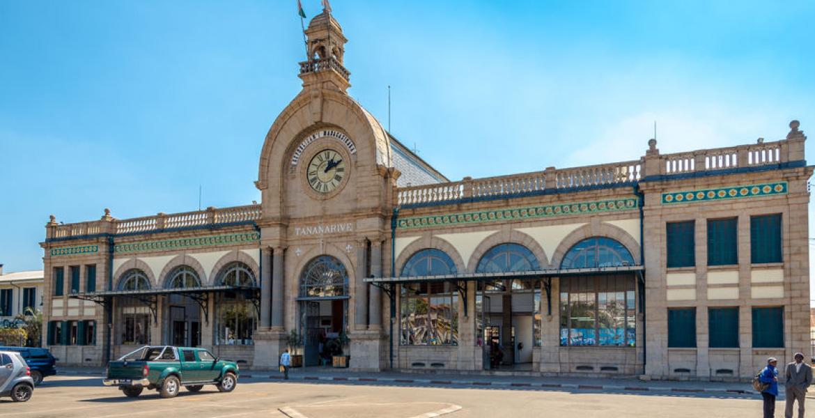 madagascar/antananarivo/5909db82e726d4c1bb1fd6077db6a6e2-antananarivomadagascarlagaresoaranoantananarivoantananarivoestlacapitaleetplusgrandevilledemadagascar-51.jpg